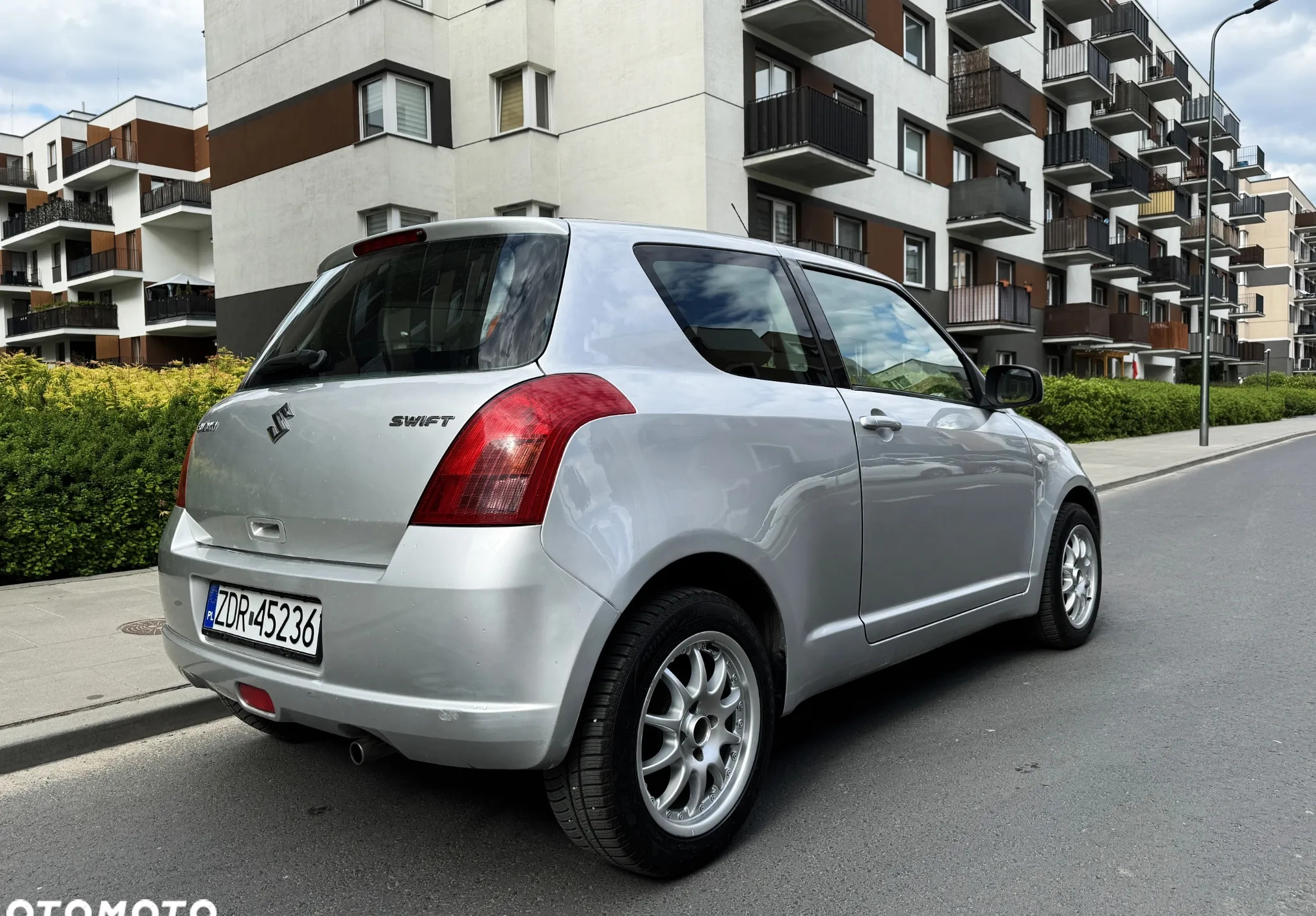 Suzuki Swift cena 14999 przebieg: 229000, rok produkcji 2005 z Warszawa małe 326
